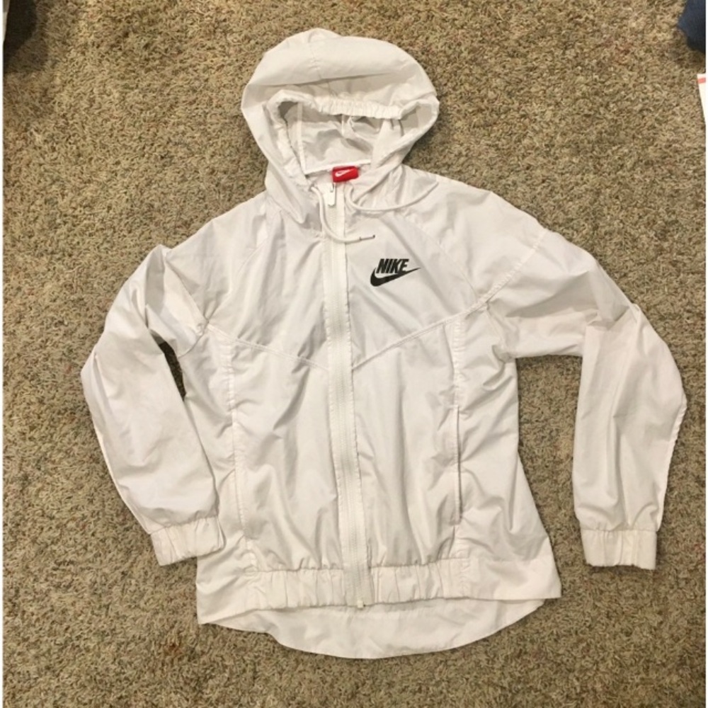 NIKE WOMENS WINDBREAKER
